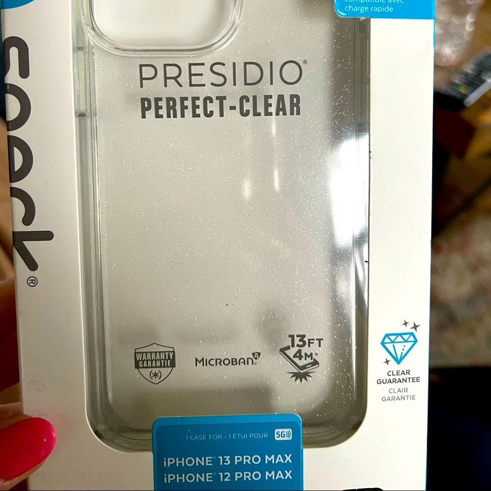 Glitter iPhone 13 pro max speck case